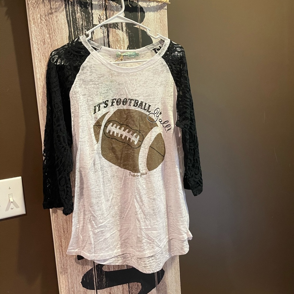 Southern Grace t-shirt. Large. New with tags.